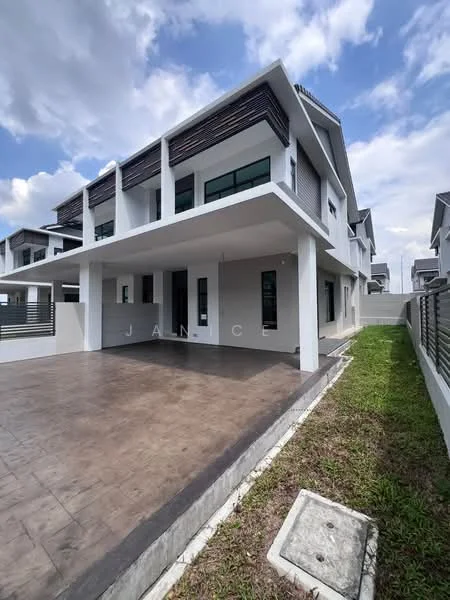 Exterior type: semi-detached house; features: white painted facade, flat roof, approximately 2-storey, manicured lawn, paved driveway, large overhang, glass windows, concrete boundary wall, modern architectural design; style: modern.