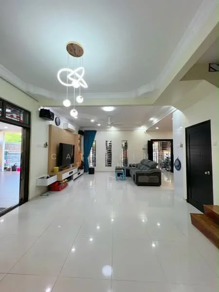 Living features: white painted walls, polished ceramic tile flooring, tray ceiling with recessed lighting, 5-blade ceiling fan with light, large windows with black frames, sliding glass door, sofa in grey fabric, TV console, decorative wall-mounted TV, area rug, decorative ceiling light fixture; style: modern; view: garden.