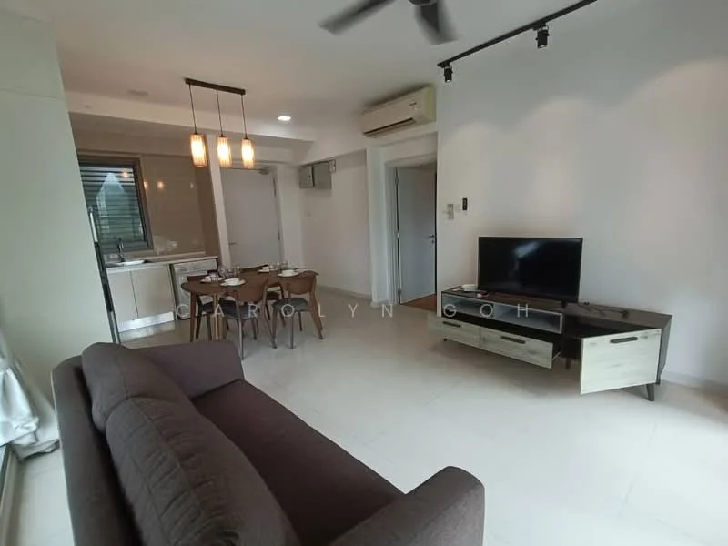 Living features: 3-seater fabric sofa in dark grey, coffee table, TV console, wall-mounted TV, ceiling fan, recessed downlights, large window with sheer curtains, dining table with four chairs, open-plan layout with kitchen, light-colored tiled flooring, air conditioning unit; style: modern. Kitchen features: kitchen island, stainless-steel sink, built-in oven, freestanding range oven, microwave, white cabinetry, light-colored countertops, tile backsplash, refrigerator, window above sink; style: modern.