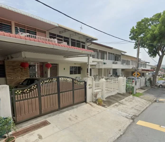 Exterior type: linked terrace house; features: two-storey building, brown wooden gate, white painted facade, red lanterns hanging at entrance, front porch with concrete flooring, manicured garden with potted plants, balconies with metal railings, street view with power lines, surrounded by residential area; style: modern.
