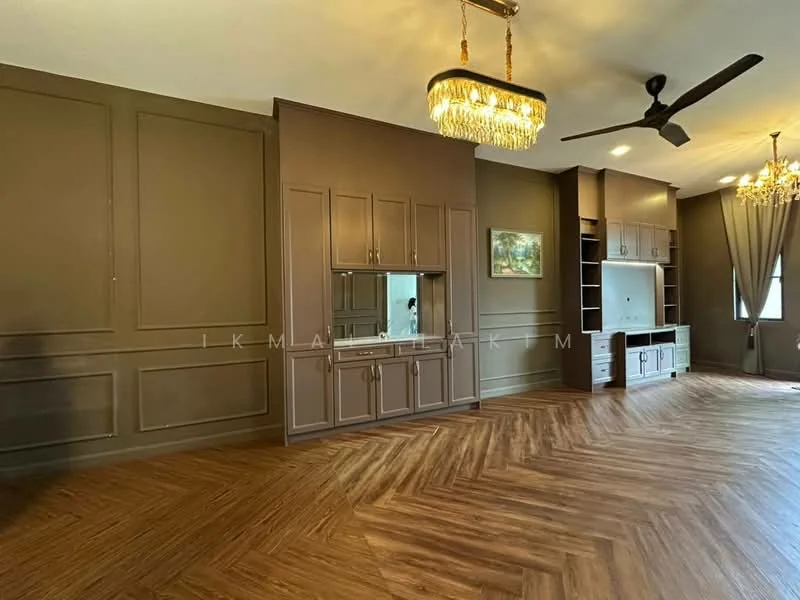 Living features: brown painted walls, wooden flooring with herringbone pattern, chandelier, 5-blade ceiling fan, built-in cabinetry with TV console, framed artwork, large window with curtains, decorative wall paneling; style: modern.