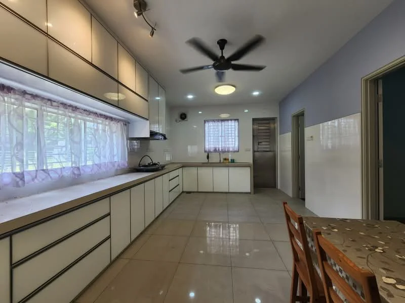 Kitchen features: white cabinetry with flat-panel doors, grey countertop, single-bowl stainless-steel sink, chrome pull-down faucet, built-in oven, 4-burner gas hob, exhaust hood, ceramic tile flooring, recessed downlights, ceiling fan, window with sheer curtains, dining table with chairs; style: modern.