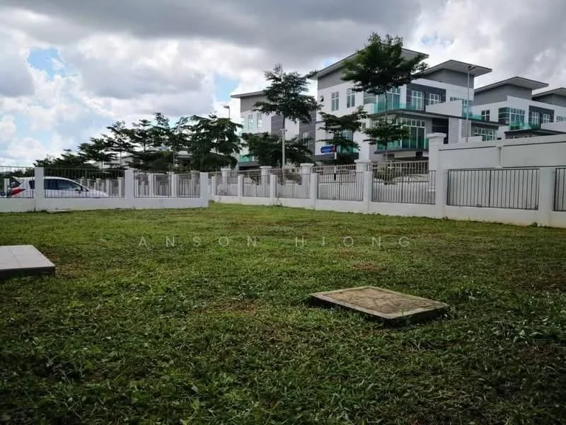 Exterior type: linked terrace house; features: manicured lawn, white painted fence, concrete pathway, surrounding greenery, two-storey linked terrace houses in background, cloudy sky; style: modern.