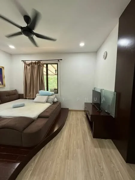 Bedroom features: king-size bed with upholstered headboard, wooden platform base, 2 bedside pillows, ceiling fan with light, wall-mounted TV, TV console, curtains, laminate flooring, window with view to greenery, wall art frame, decorative wall clock; style: modern; view: garden.