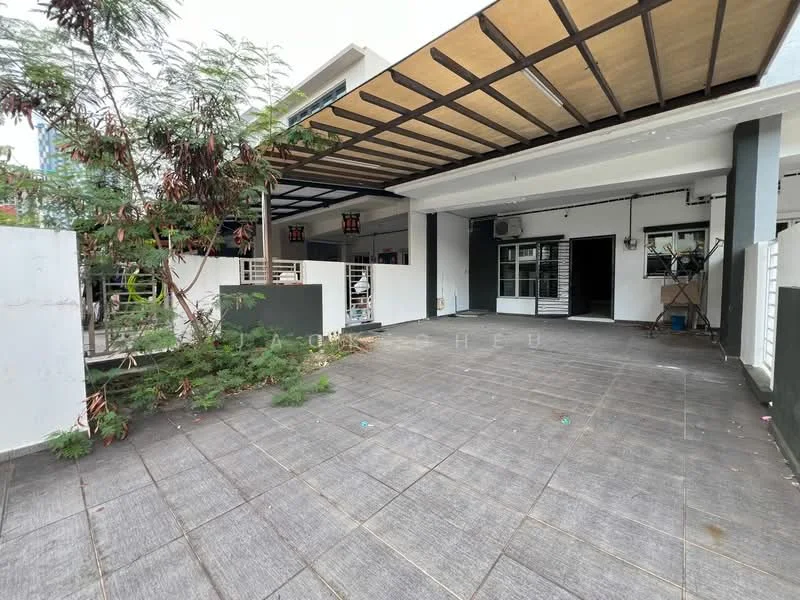 Exterior type: detached bungalow; features: paved outdoor area, covered porch with wooden beams, white painted walls, large glass sliding doors, landscaped garden with shrubs, open space for parking, outdoor lighting fixtures; style: modern.