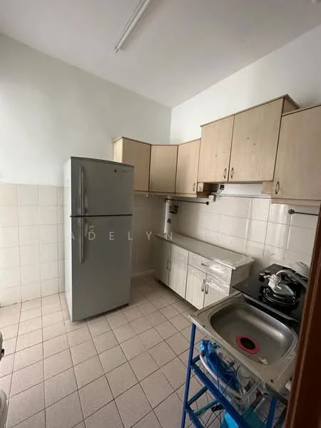 Kitchen features: light wood cabinetry, stainless-steel fridge, single-bowl stainless-steel sink, chrome pull-down faucet, ceramic tile backsplash, 4-burner gas hob, built-in oven, tile flooring, white painted walls, fluorescent ceiling lights; style: modern.