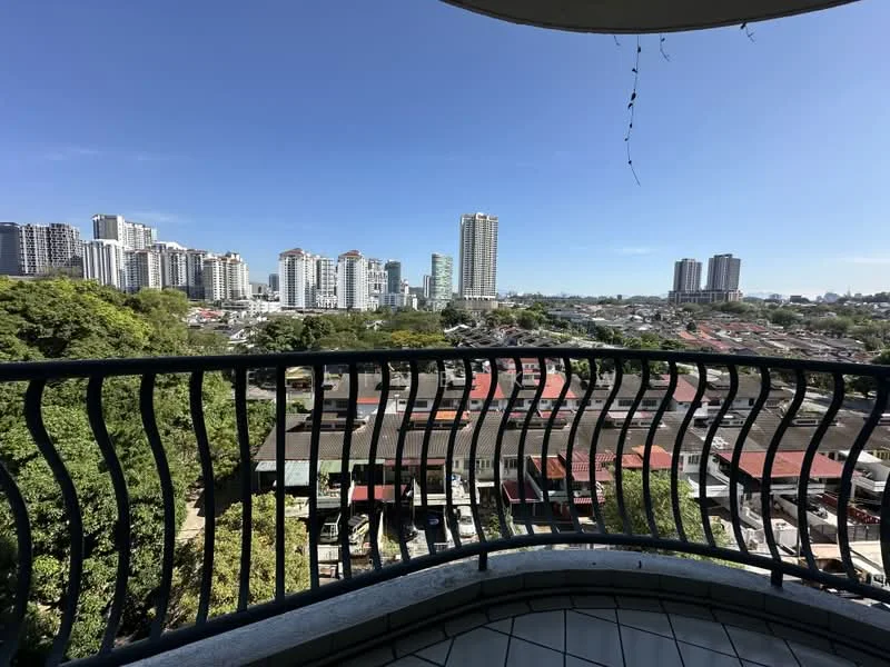 Room view: city.