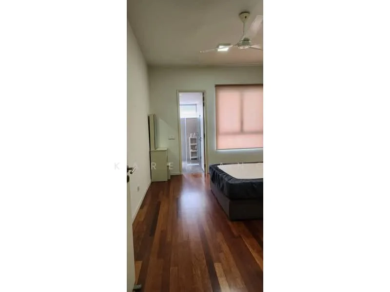 Bedroom features: wooden flooring, white painted walls, ceiling fan, window with roller blinds, queen-size bed, built-in wardrobe, nightstand, doorway leading to bathroom; style: modern.