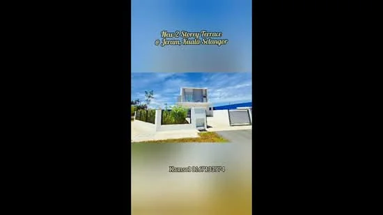Exterior type: linked terrace house; features: two-storey structure, modern facade, white painted facade, large windows, manicured lawn, stone-paved walkway, blue roof, fenced perimeter, driveway, landscaped garden; style: modern.
