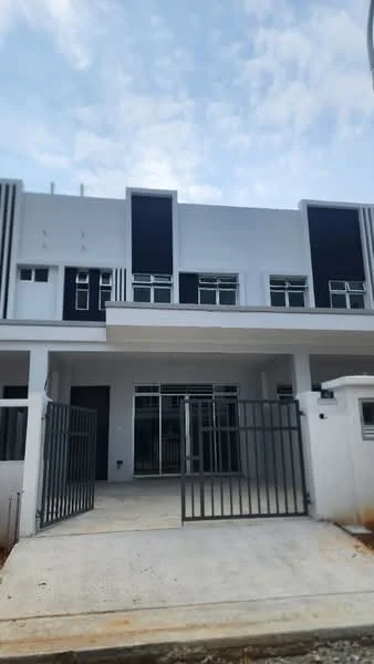 Exterior type: linked terrace house; features: white painted facade, dark blue accent panels, glass windows, metal gate, concrete driveway, two-storey structure, flat roof, surrounded by gravel, front porch area; style: modern.