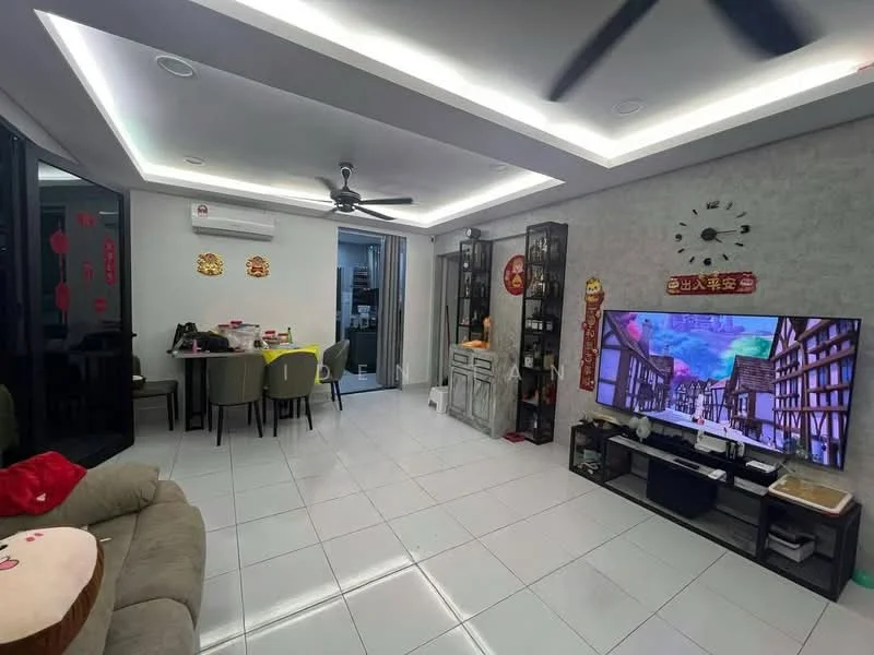 Living features: white painted walls, recessed ceiling with LED lighting, white tile flooring, 5-blade ceiling fan, wall-mounted TV, TV console, sofa in beige, dining table with grey upholstered chairs, decorative wall clock, framed artwork, open shelving unit, sliding glass door to balcony; style: modern.