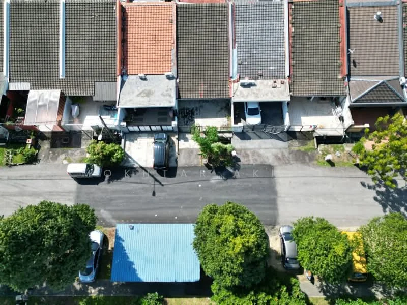 Exterior type: linked terrace house; features: red tiled roof, grey tiled roof, flat roof, driveway with interlocking pavers, manicured lawn, mature trees, street view, surrounded by greenery; style: modern.