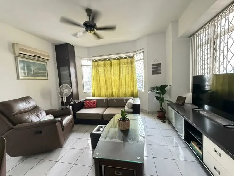 Living features: 3-seater fabric sofa in dark brown, 2-seater fabric sofa in beige, glass coffee table, TV console, wall-mounted TV, ceiling fan with light, air conditioning unit, large window with yellow curtains, decorative plant, tile flooring, white painted walls; style: modern.