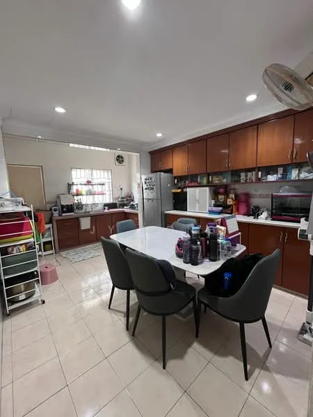Kitchen features: white marble countertop, brown wooden cabinetry, stainless-steel fridge, built-in microwave, freestanding oven, ceramic tile flooring, 5-blade ceiling fan, dining table with 6 chairs, open shelving, kitchen sink, window with sheer curtains, recessed downlights; style: modern.