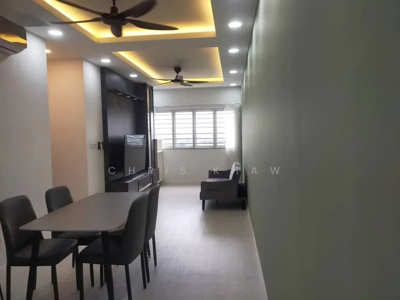 Living features: light wood flooring, green painted walls, tray ceiling with recessed lighting, 2 ceiling fans, large windows with horizontal blinds, dining table with 4 chairs, black TV console, sofa, decorative wall lighting; style: modern.
