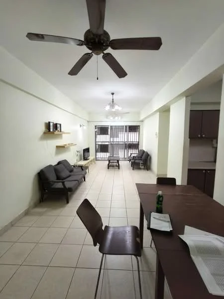 Living features: 5-blade ceiling fan, recessed downlights, cream painted walls, tile flooring, 2-seater fabric sofa in grey, 2-seater fabric sofa in grey, wooden coffee table, TV console, wall-mounted TV, open shelving, large windows with metal grilles, dining table with 4 chairs; style: modern.
