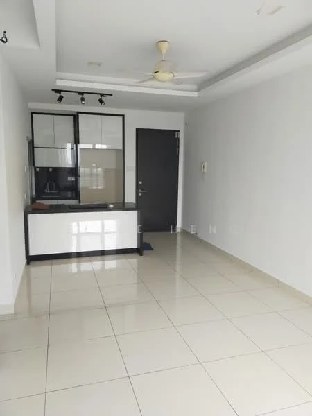 Living features: white painted walls, polished ceramic tile flooring, recessed downlights, 5-blade ceiling fan, open kitchen layout, kitchen island with cabinetry, dark wood cabinetry, black countertop, single door, large window for natural light; style: modern.