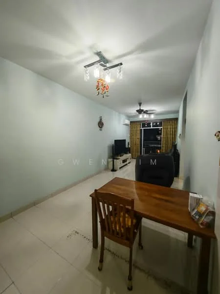 Living features: light grey painted walls, white ceiling, recessed downlights, 5-blade ceiling fan with light, large window with curtains, tile flooring, TV console, wall-mounted TV, dining table with wooden chairs, decorative wall hanging; style: modern.