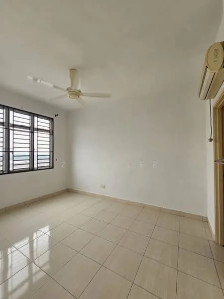 Room features: white painted walls, cream tiled flooring, 5-blade ceiling fan, 1 wall-mounted split AC, window with horizontal slats, door leading to another room; style: minimalist; view: city.