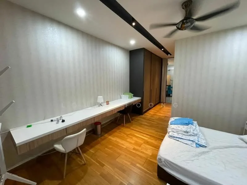 Bedroom features: wooden flooring, white painted walls, ceiling fan, built-in wardrobe, desk with chair, table lamp, bedside table, bedding on bed, sliding door to hallway, recessed lighting; style: modern.