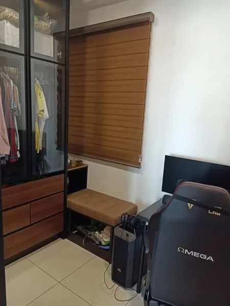 Room features: built-in wardrobe with glass doors, wooden bench, computer chair, TV console, window with wooden blinds, ceramic tile flooring, neutral wall colour, decorative items on the bench; style: modern.