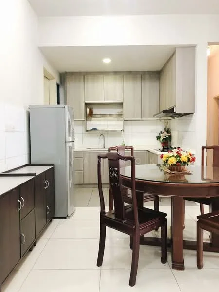 Kitchen features: light grey cabinetry, white countertop, stainless-steel fridge, built-in oven, 4-burner gas hob, single-bowl stainless-steel sink, chrome pull-down faucet, open shelving, tile backsplash, dining table with wooden chairs, floor tiles in white, recessed downlights; style: modern.