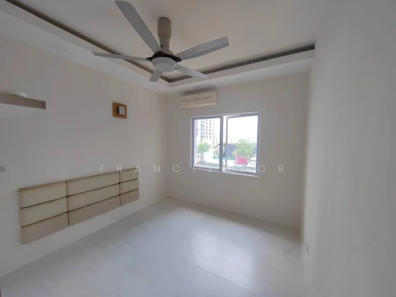 Room features: white painted walls, white ceiling, 5-blade ceiling fan, floor-to-ceiling window, window with city view, light-colored flooring, built-in wall shelving, air conditioning unit; style: modern; view: city.
