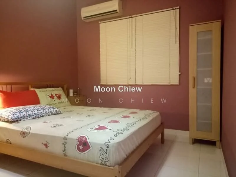 Bedroom features: queen-size bed with wooden frame, decorative bedding with heart pattern, 2 decorative pillows, wooden bedside table, built-in wardrobe with glass door, white roller blinds on window, wall-mounted split AC unit, light-colored tiled flooring, purple painted walls; style: modern.