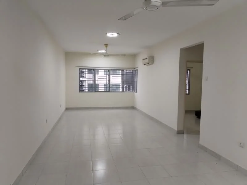 Living features: white painted walls, ceramic tile flooring, 2 ceiling fans, floor-to-ceiling windows, air conditioning unit, neutral color scheme, recessed lighting, spacious layout; style: modern.