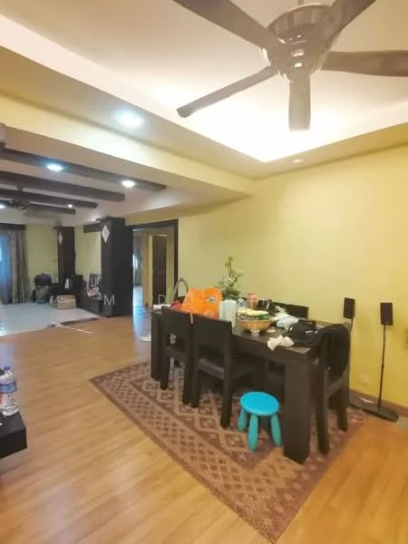 Dining features: wooden flooring, yellow painted walls, 5-blade ceiling fan, dining table with black finish, 4 dining chairs, decorative area rug, wall-mounted speakers, decorative plants, light fixtures in ceiling, open layout to living area; style: modern.