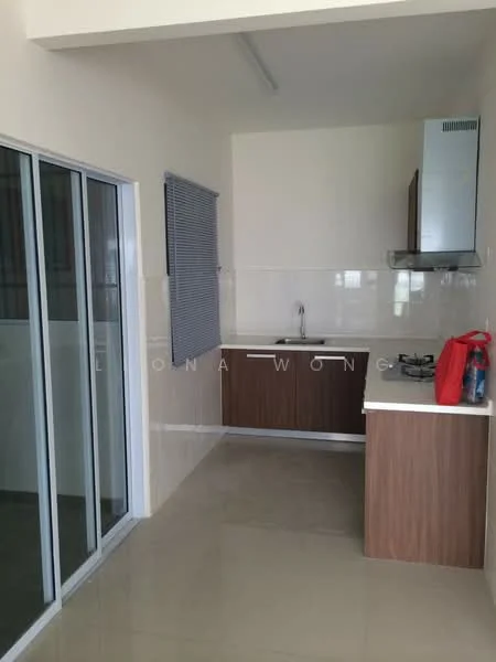 Kitchen features: single-bowl stainless-steel sink, chrome pull-down faucet, granite countertop, white tiled backsplash, wood cabinetry, built-in gas stove, exhaust hood, sliding glass door, grey roller blinds, cream painted walls, polished ceramic tile flooring; style: modern.