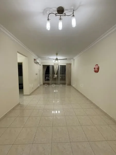 Living features: white painted walls, glossy ceramic tile flooring, recessed ceiling lights, 5-blade ceiling fan, curtains on windows, air conditioning unit, neutral color scheme, spacious layout; style: modern.