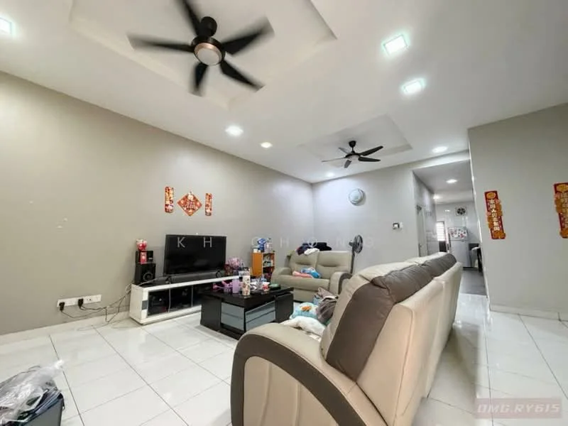 Living features: white painted walls, glossy white tile flooring, tray ceiling with recessed lighting, 2 ceiling fans, wall-mounted TV, black coffee table, beige leather sofa, decorative wall clock, decorative wall art, open layout, area rug; style: modern.
