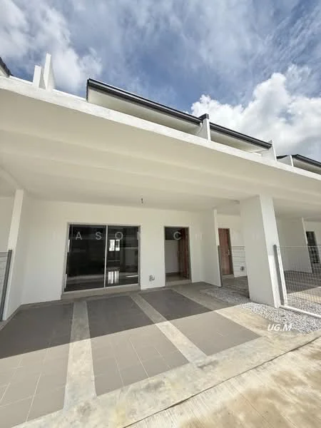 Exterior type: linked terrace house; features: white painted facade, flat roof, ground floor patio area, large glass sliding door, concrete flooring, gravel landscaping, fenced perimeter, multiple upper-level windows; style: modern.