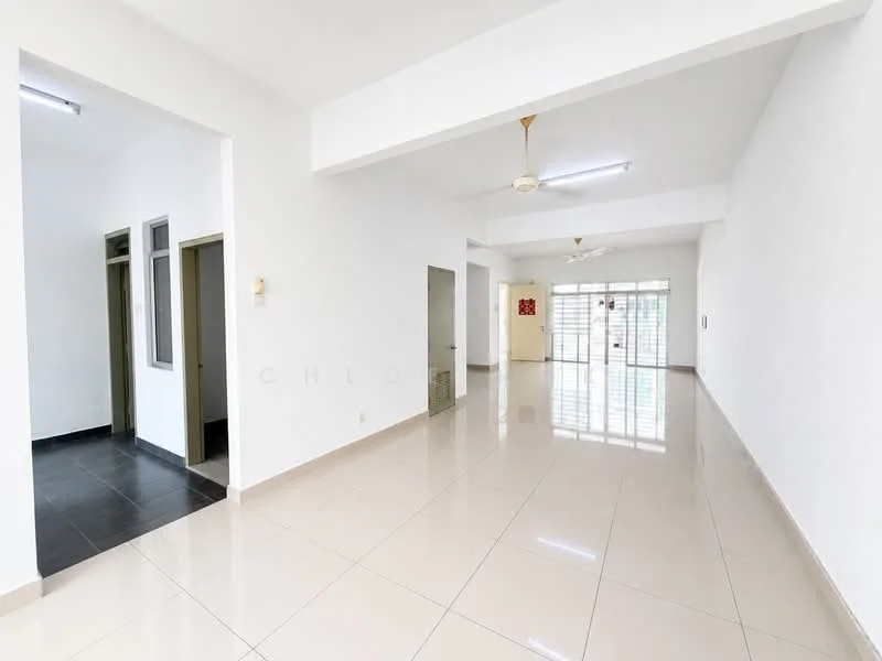 Living features: white painted walls, polished ceramic tile flooring, 5-blade ceiling fan with light, large windows for natural light, open layout, neutral color scheme, high ceiling, doorway leading to another room; style: modern. Room features: white painted walls, polished ceramic tile flooring, doorway leading to living area, doorway leading to another room.