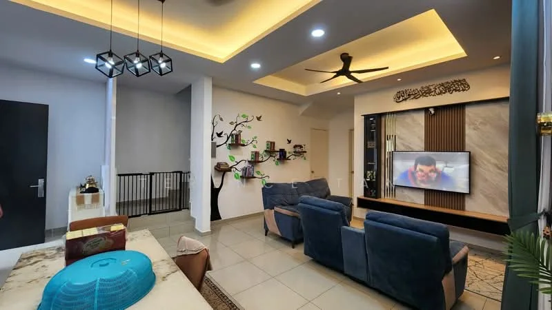 Living features: sofa in blue fabric, coffee table, wall-mounted TV, decorative wall with wooden paneling, ceiling fan with light, recessed downlights, grey tiled flooring, decorative wall art, open shelving with decorative items, plant decor, feature wall with geometric design; style: modern.