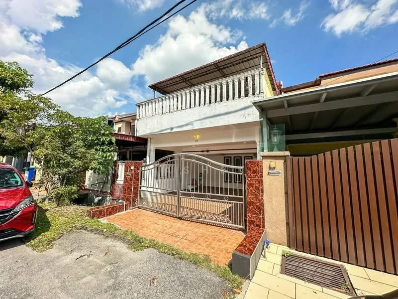 Exterior type: linked terrace house; features: white painted facade, red brick cladding, flat roof, double-storey, manicured lawn, paved walkway, metal gate, balcony with railing, driveway with interlocking pavers; style: modern.