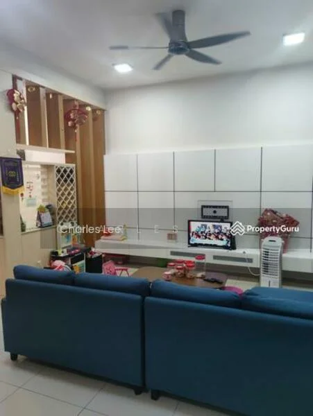 Living features: 3-seater fabric sofa in blue, coffee table, wall-mounted TV, TV console, ceiling fan, white painted walls, recessed downlights, built-in cabinetry, decorative wall paneling, tile flooring, air conditioning unit, decorative items on shelves; style: modern.