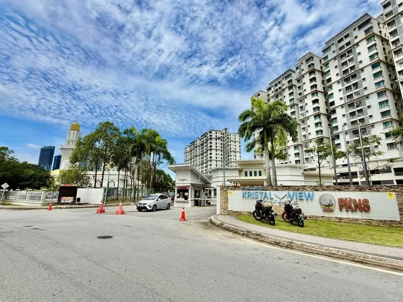 Exterior type: high-rise condominium; features: white painted facade, glass curtain wall, surrounded by mature greenery, manicured lawn, palm trees, guard house at entrance, gated entry, double-volume main lobby, feature water wall; style: modern.
