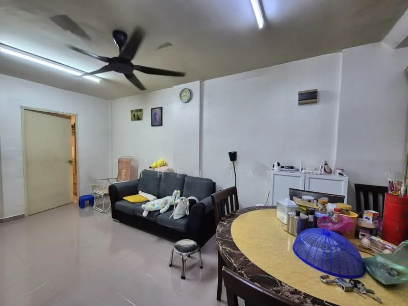 Living features: 3-seater fabric sofa in black, ceiling fan, dining table with round marble top, wooden dining chairs, wall clock, white painted walls, tile flooring, recessed lighting, kitchenette with white cabinetry, microwave, kettle, various kitchen utensils and containers; style: modern.