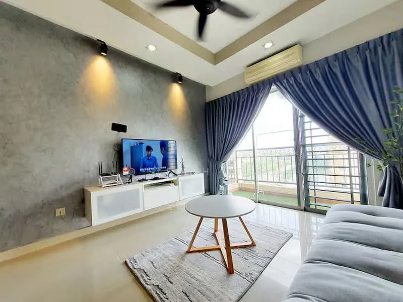 Living features: grey accent wall, recessed downlights, 5-blade ceiling fan with light, floor-to-ceiling windows, sliding glass door, sheer curtains, TV console, wall-mounted TV, coffee table, area rug with geometric pattern, upholstered sofa in light grey; style: modern; view: garden.