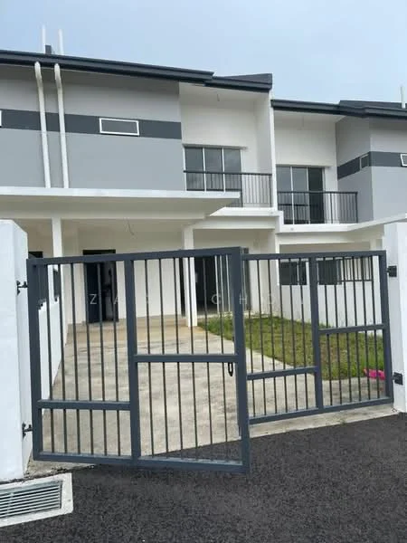 Exterior type: linked terrace house; features: grey painted facade, two-storey building, gated entrance, concrete driveway, manicured lawn, balconies on upper floor, white window frames, metal railing on balconies; style: modern.