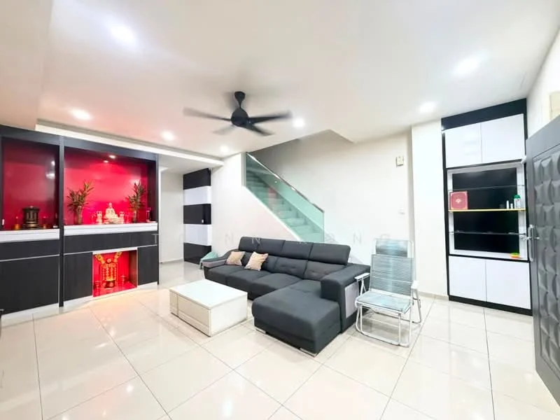 Living features: L-shape sectional sofa in grey, coffee table, wall-mounted TV, TV console with storage, ceiling fan, recessed downlights, glossy white tile flooring, decorative wall with red accents, glass staircase, built-in cabinetry with black and white finish; style: modern.