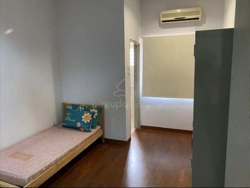 Bedroom features: single bed, wooden bed frame, mattress, decorative pillow, wooden flooring, wall-mounted split AC, window with roller blinds, light blue painted walls, door leading to hallway, built-in wardrobe; style: modern.