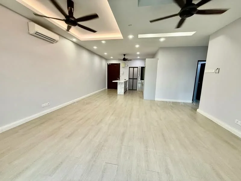 Living features: light wood plank flooring, white painted walls, tray ceiling with recessed lighting, 2 ceiling fans, 1 wall-mounted split AC, open layout to kitchen, large space for furniture arrangement, natural light from windows; style: modern. Kitchen features: island countertop, white cabinetry, open layout to living area; style: modern.
