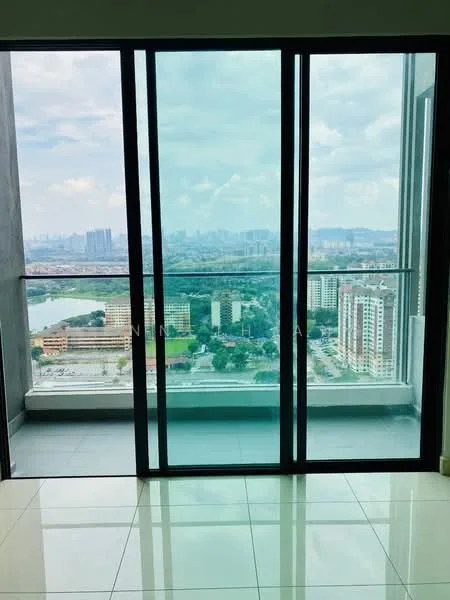 Room features: floor-to-ceiling sliding glass doors, grey walls, white tiled flooring, balcony view, city skyline view, lake view, outdoor railing, natural light; style: modern; view: city.
