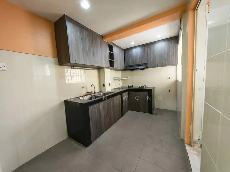Kitchen features: L-shaped kitchen layout, dark wood cabinetry, black countertop, single-bowl stainless-steel sink, chrome pull-down faucet, built-in gas hob, wall-mounted range hood, grey ceramic tile flooring, white tiled walls, recessed ceiling lights; style: modern.