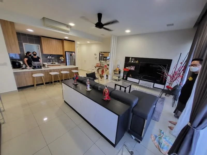 Living features: 3-seater leather sofa, coffee table, wall-mounted TV, TV console, area rug, ceiling fan, recessed downlights, decorative plants, decorative wall art; style: modern. Kitchen features: kitchen island with seating, stainless-steel fridge, built-in oven, freestanding range oven, ceramic tile flooring, wood cabinetry, black countertop, splashback tiles, recessed downlights; style: modern.