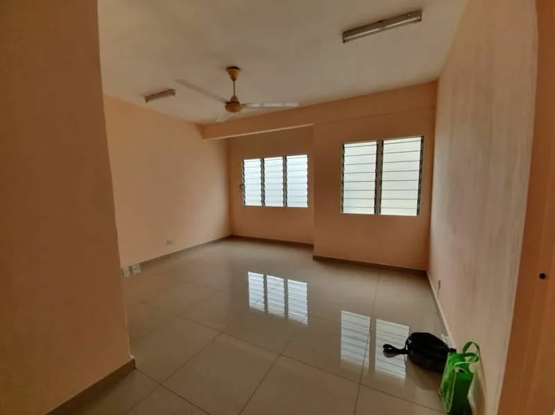 Room features: light peach painted walls, glossy ceramic tile flooring, ceiling fan, 2 sliding windows, natural light from windows, no visible furniture, empty space, green bag on the floor; style: minimalist.