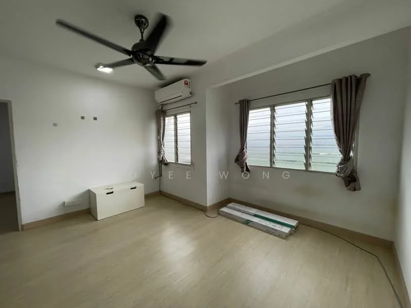 Room features: light wood laminate flooring, white painted walls, ceiling fan, 1 wall-mounted split AC, 2 windows with horizontal slats, curtains on windows, plain ceiling, unfurnished space; style: modern; view: garden.